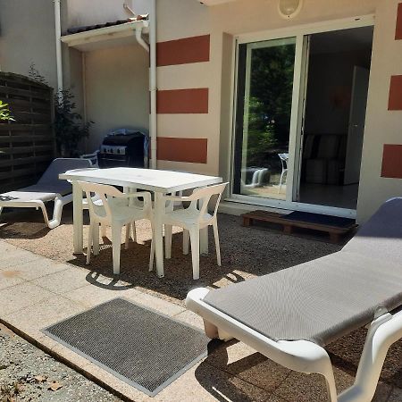 Belle Maisonnette Dans Residence Avec Piscine 滨海苏拉克 外观 照片